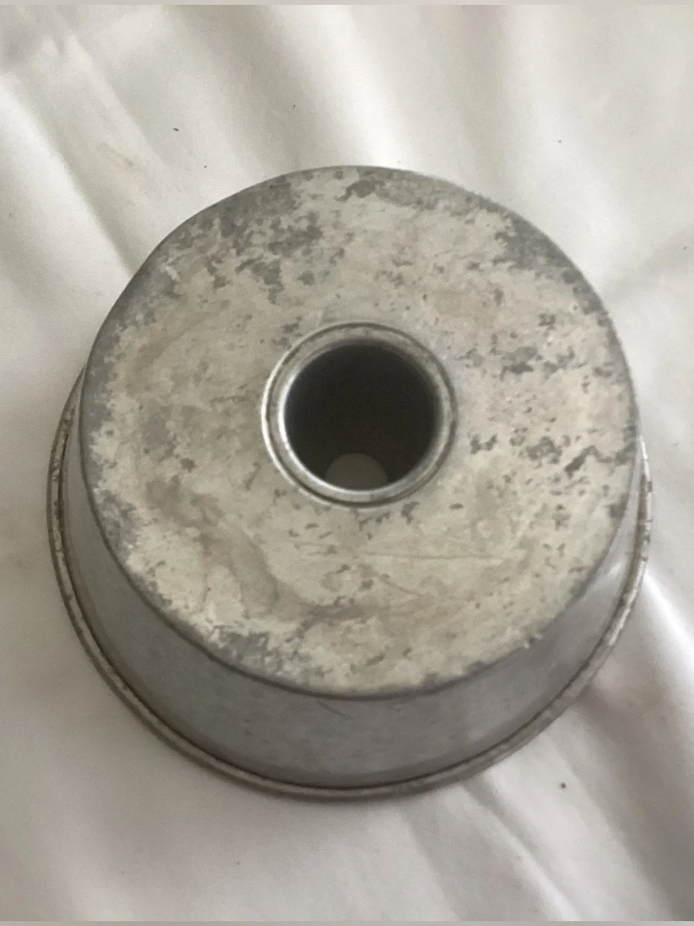 Vtg. Children’s play kitchen toy angel food cake pan.